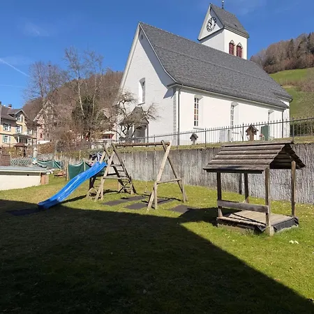 Daire Moderne 3-zimmer-ferienwohnung Im Toggenburg *